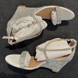 Elegant Silver Women's Sandals